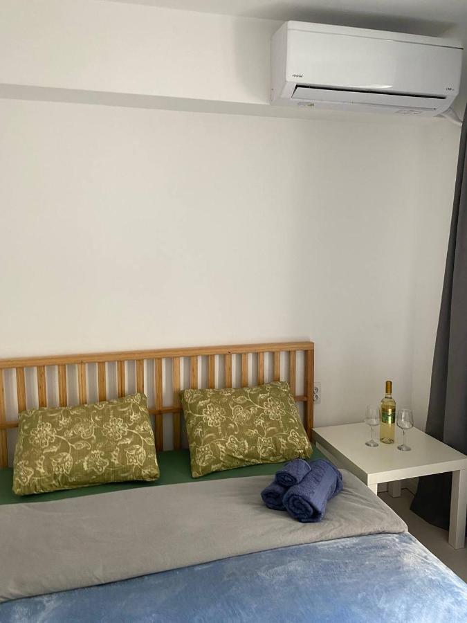 Apartamento Okeanidon Atenas Exterior foto